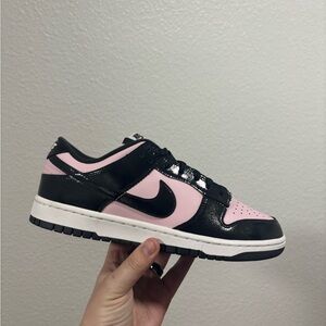 Nike dunk low pink and black